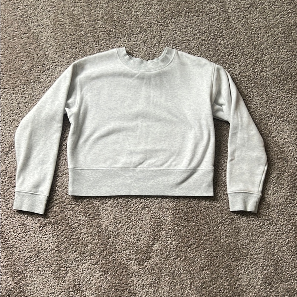 Zella cropped crewneck girls size 8/10 light Heather grey